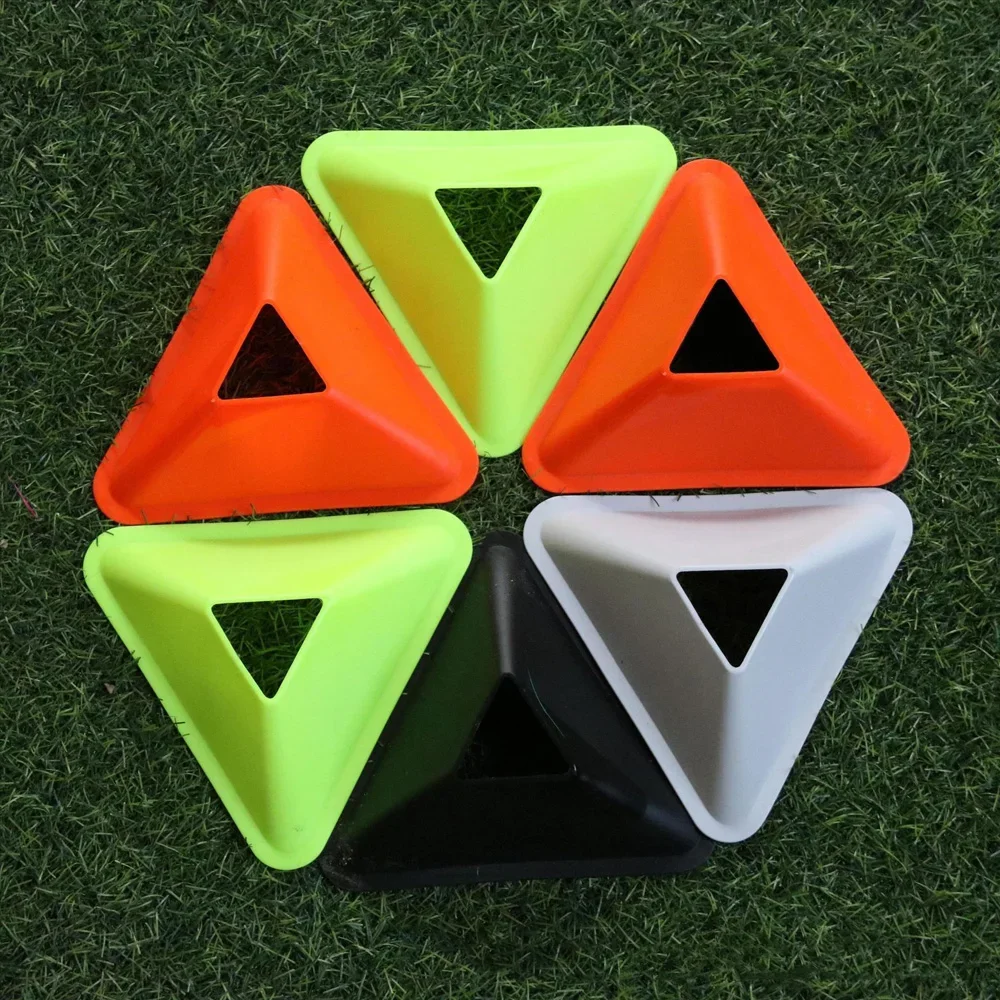 Football Training Cone - Fußball-Trainingskegel, Dreieckige Markierungshilfen für Fußballübungen, Agilitätstraining,